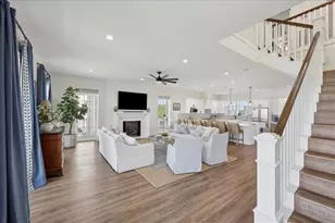 111 Poncho St, Anahuac, TX 77514 - Photo 9