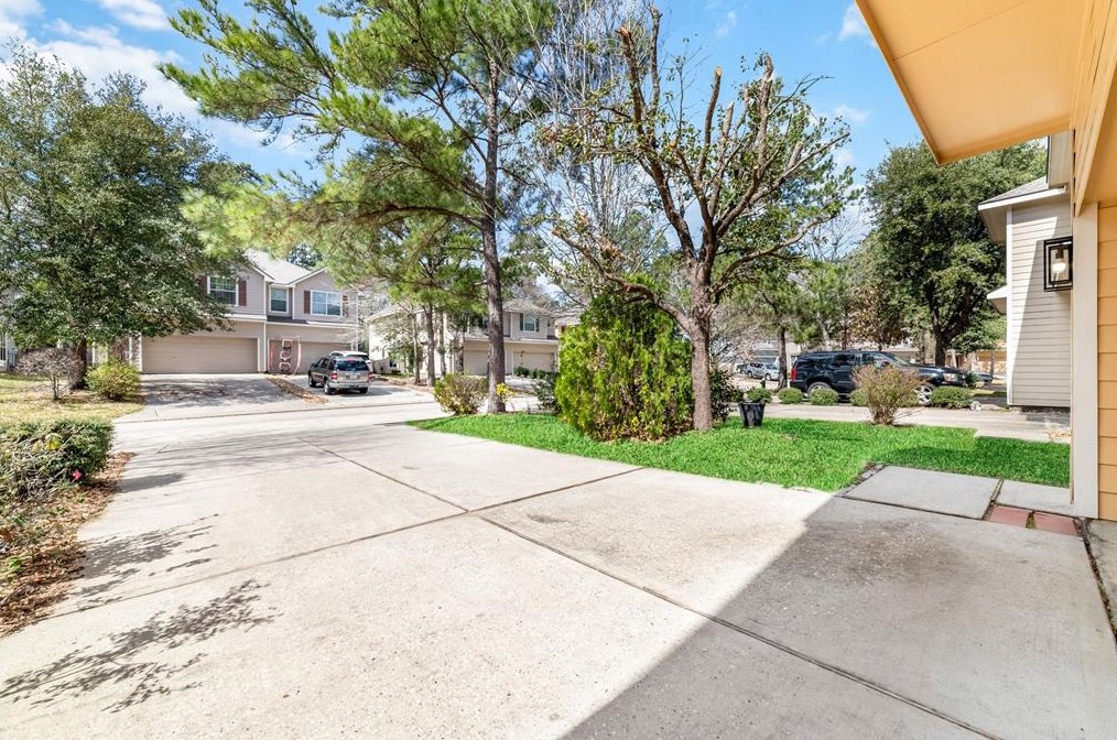 203 Stedhill Loop, Conroe TX  77384-5077 exterior
