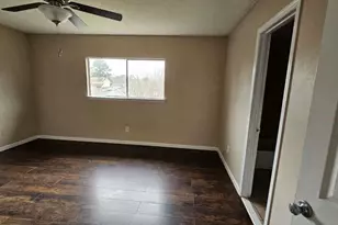 8715 Valley Ledge Dr, Houston, TX 77078 - Photo 9