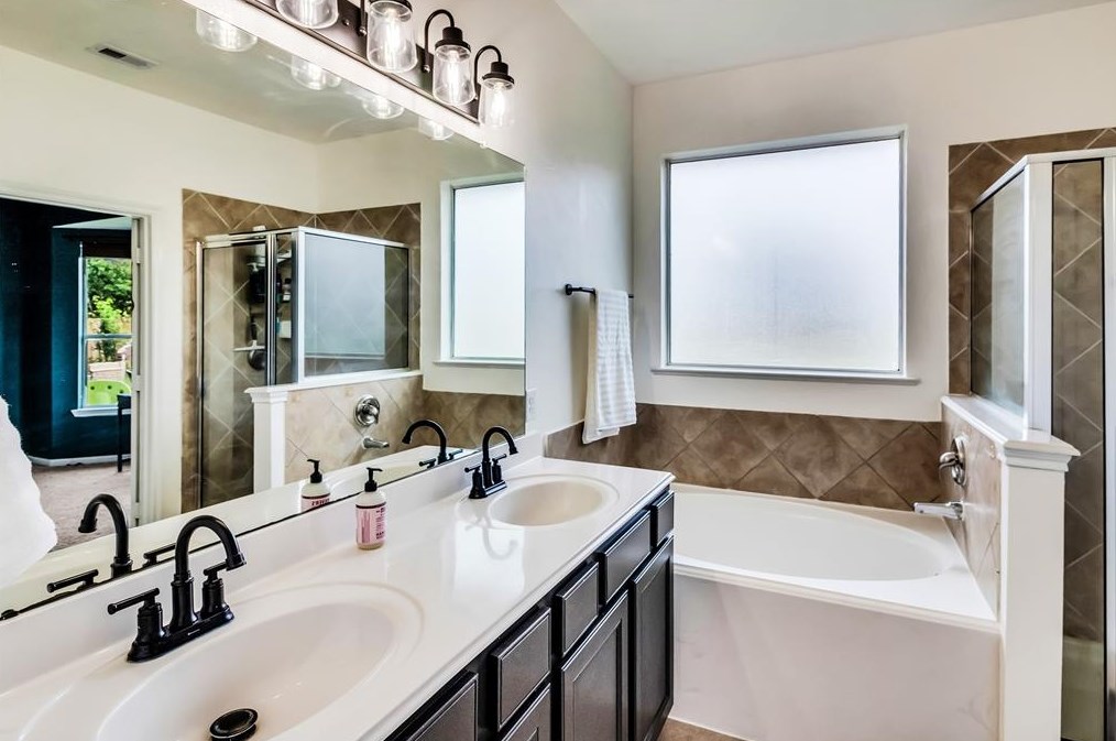 7415 Boerne Creek Dr, Richmond TX 77407-5043 exterior