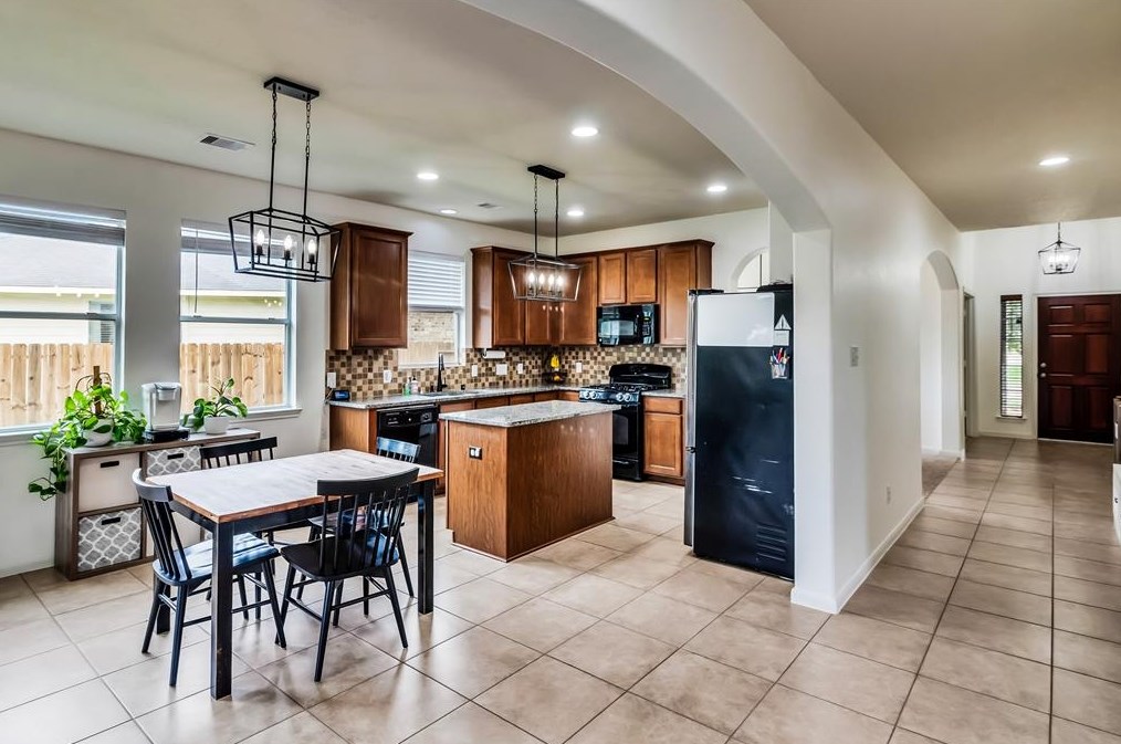 7415 Boerne Creek Dr, Richmond TX 77407-5043 exterior