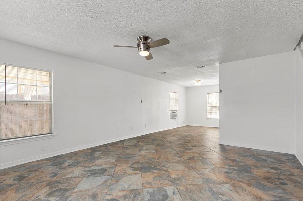 3346 Blodgett St, Houston TX  77004-6305 exterior
