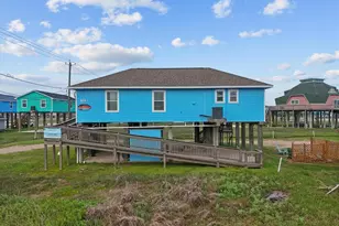 818 Surf Dr, Surfside Beach, TX 77541 - Photo 5