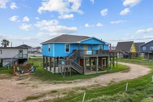 818 Surf Dr, Surfside Beach, TX 77541 - Photo 3