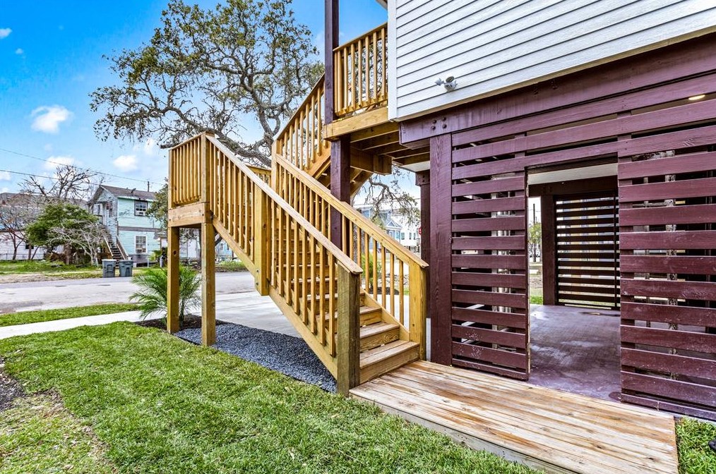 1224 32 St, Galveston TX 77550-6823 exterior