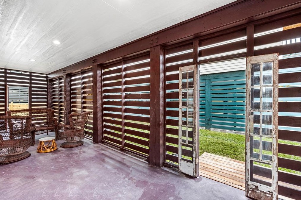 1224 32 St, Galveston TX 77550-6823 exterior