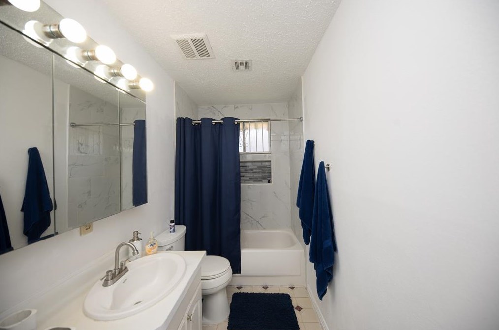 10902 Sharpview Dr, Houston TX  77074-6224 exterior