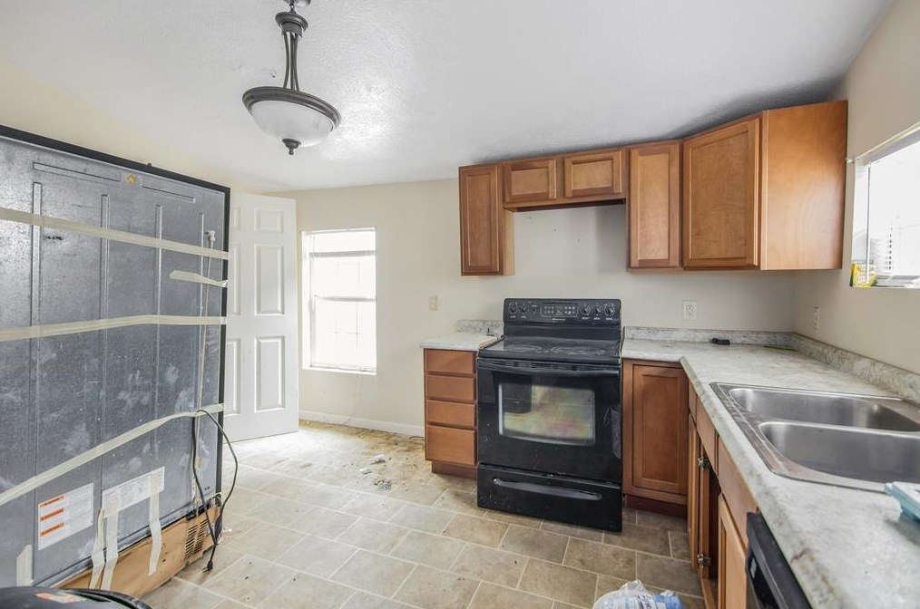 320 Tomlinson St, Grayburg TX  77659-3836 exterior