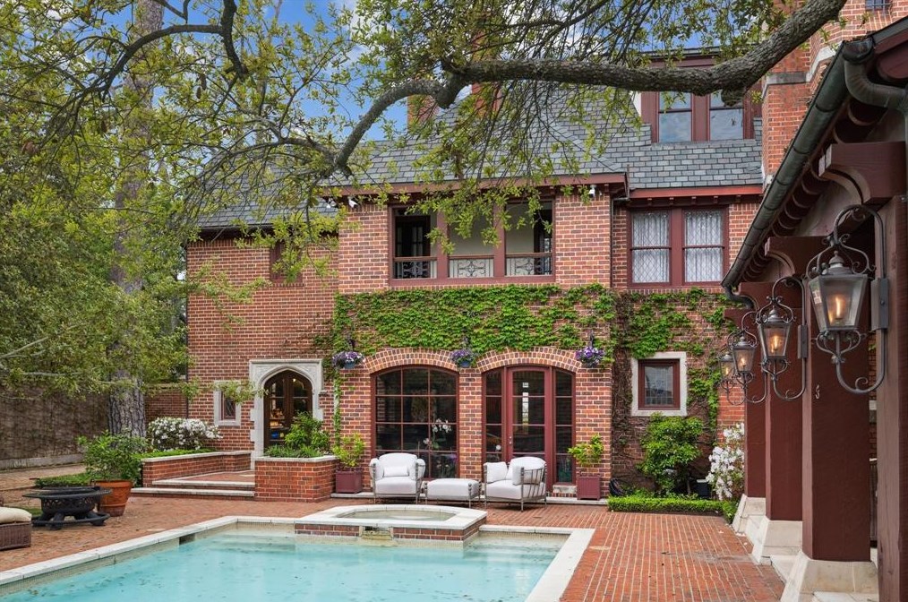 1517 Kirby Dr, Houston TX 77005-3143 exterior