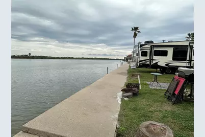 1330 Resort Road, Crystal Beach, TX 77650 - Photo 7