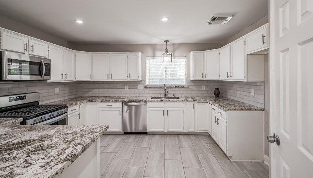 20014 Elmsbury Ct, Katy TX  77449-6634 exterior