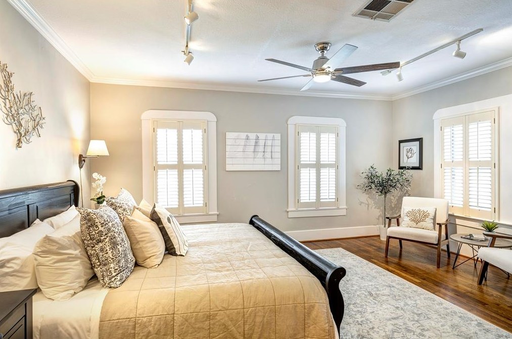 1530 Harvard St, Houston TX  77008-4217 exterior