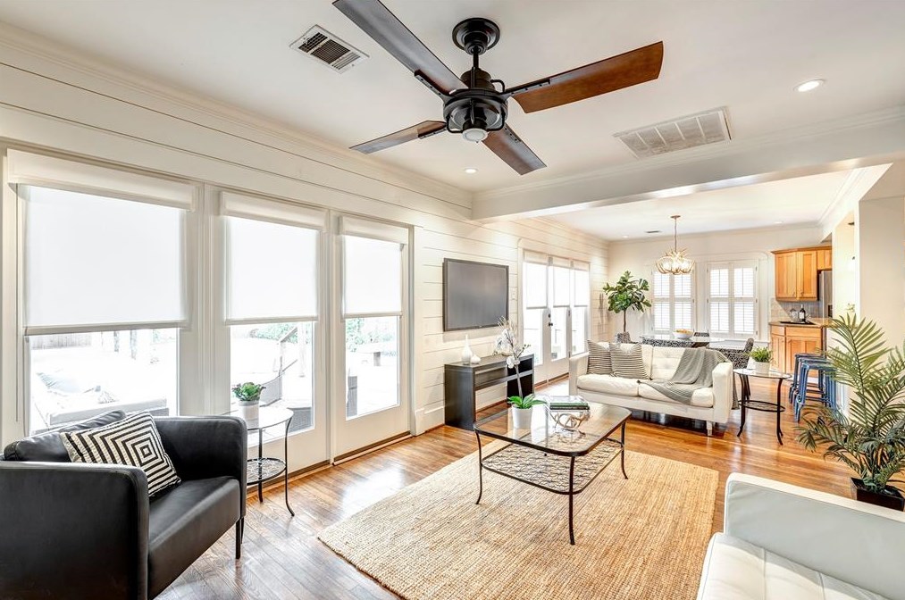 1530 Harvard St, Houston TX  77008-4217 exterior