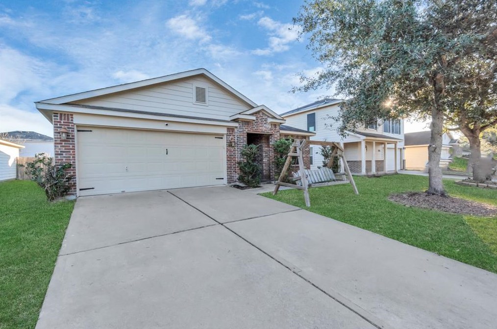 7115 Northchase Ln, Richmond TX  77469-4119 exterior