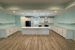 986 Seagull Ln, Crystal Beach, TX 77650 - Photo 13