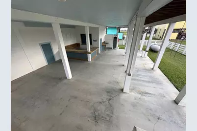 986 Seagull Lane, Crystal Beach, TX 77650 - Photo 5