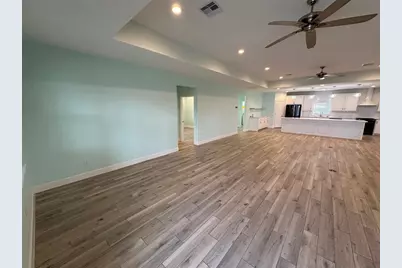 986 Seagull Lane, Crystal Beach, TX 77650 - Photo 11