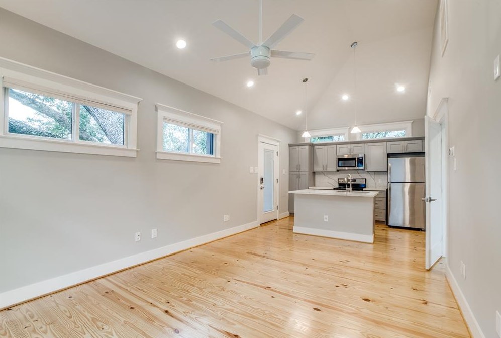 1849 Portsmouth, Houston TX  77098-4023 exterior