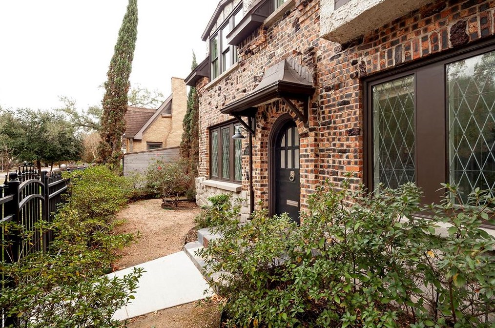 1849 Portsmouth St, Houston TX  77098-4301 exterior