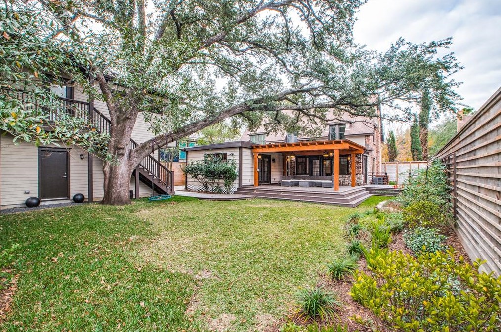 1849 Portsmouth, Houston TX  77098-4023 exterior