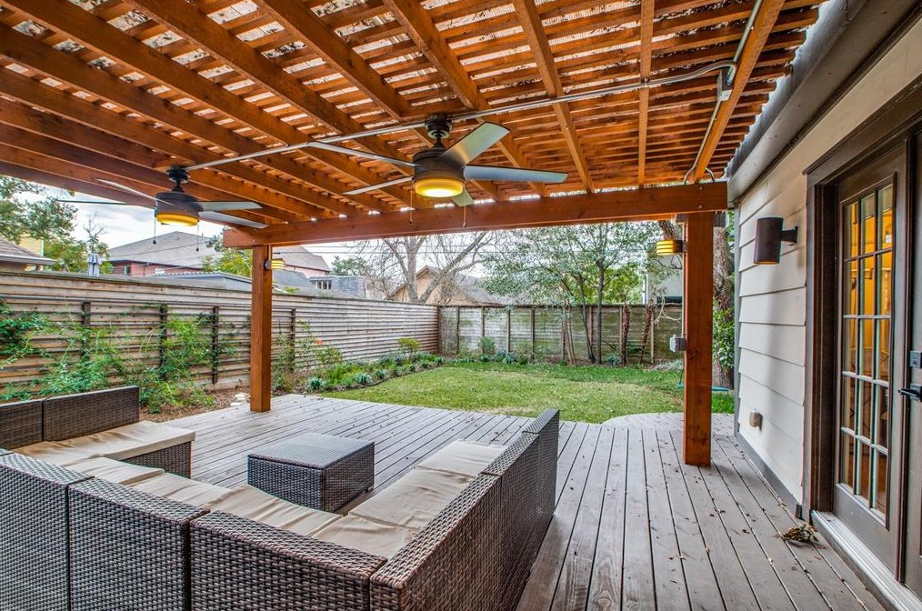 1849 Portsmouth, Houston TX  77098-4023 exterior