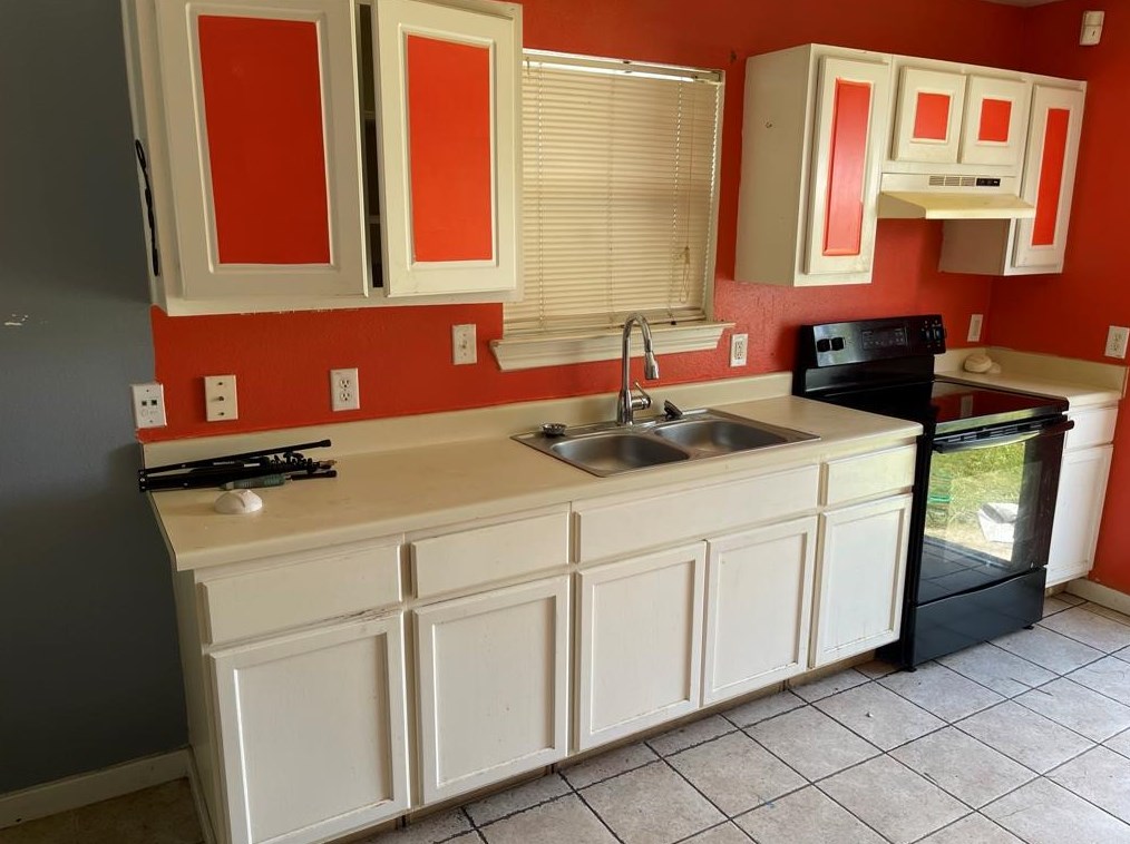 11730 Greencanyon Dr, Houston TX  77044-7129 exterior