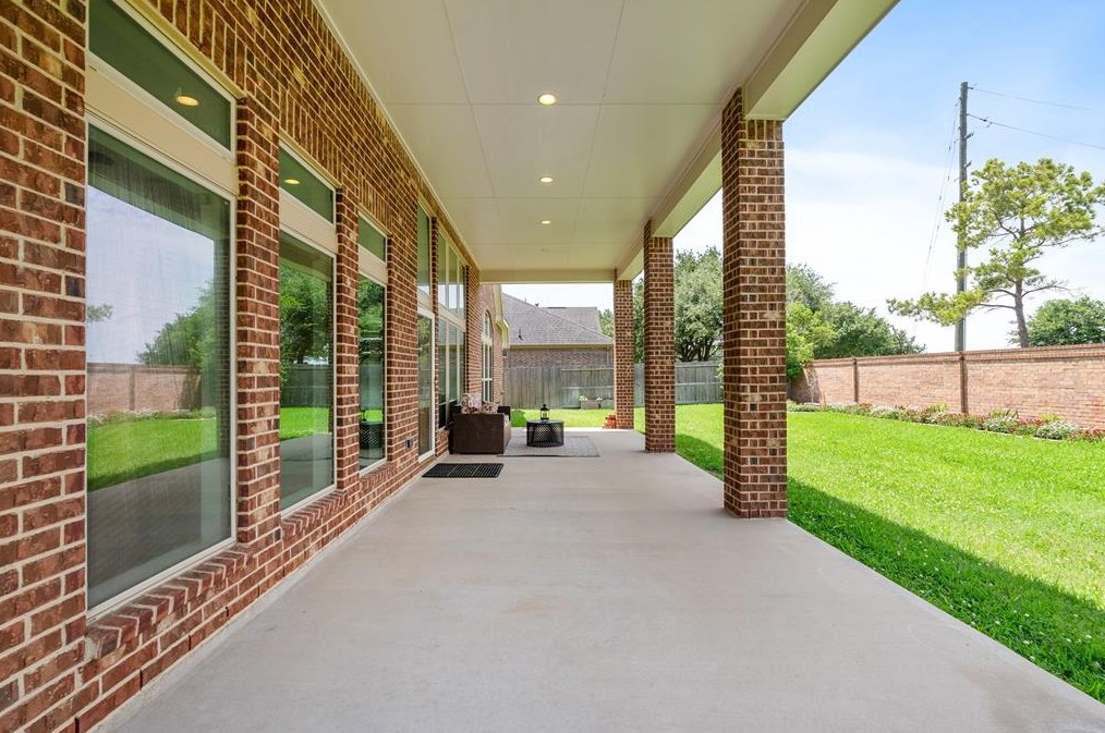 19706 Beecham Lk Ln, Richmond TX  exterior