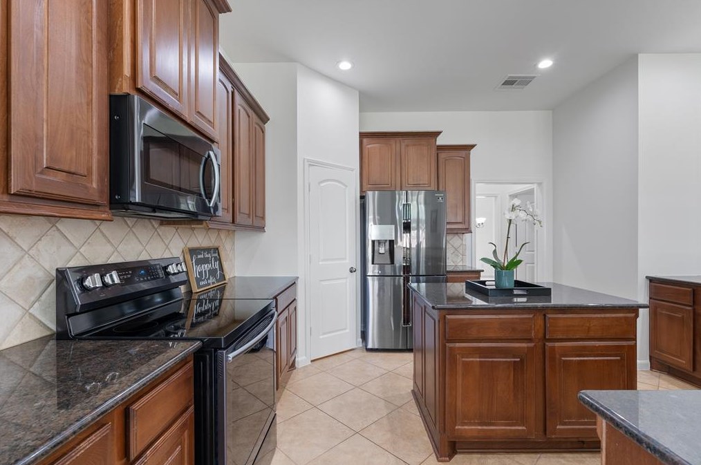 19706 Beecham Lk Ln, Richmond TX  exterior