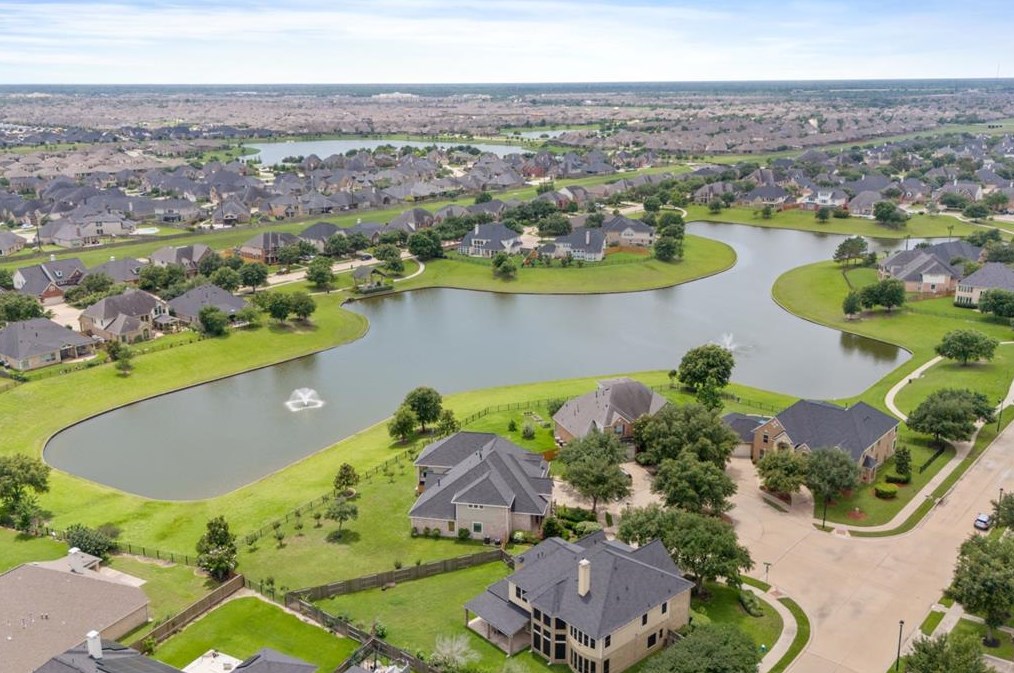 19706 Beecham Lk Ln, Richmond TX  exterior