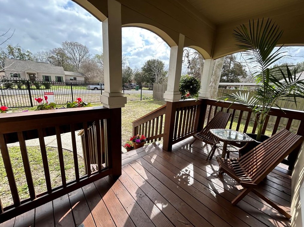 1128 Danube St, Houston TX  77051-1624 exterior