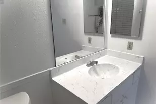 2824 S Bartell Dr, Houston, TX 77054 - Photo 7