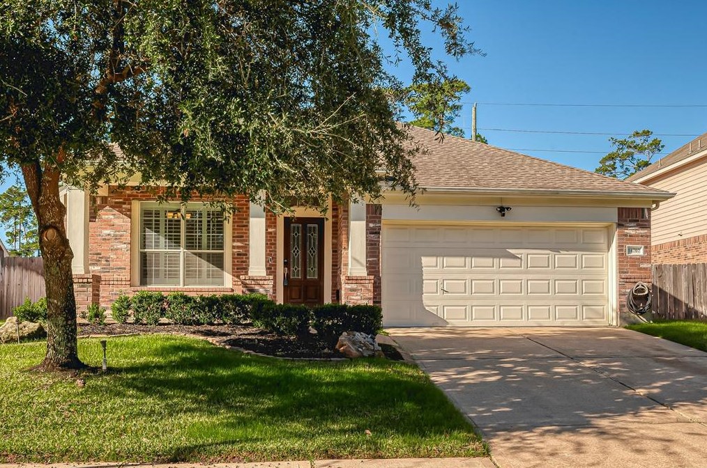 14707 Oaks Crossing Ln, Houston TX  77070-2909 exterior