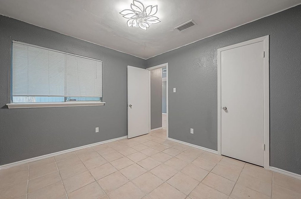 7631 Alegria Dr, Houston TX  77083-3697 exterior