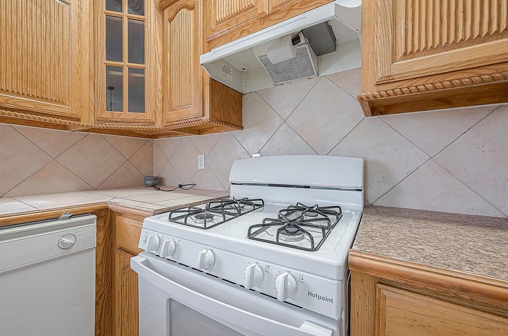 7631 Alegria Dr, Houston TX  77083-3697 exterior