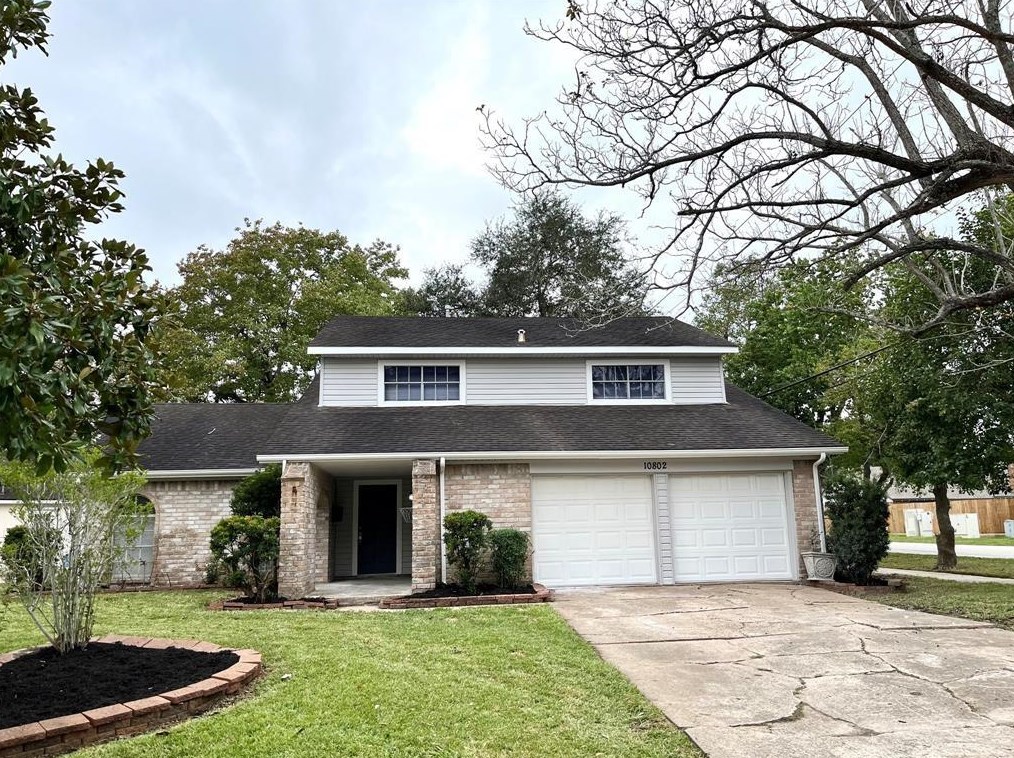 10802 Sagebluff Dr, Houston TX  77089-3712 exterior