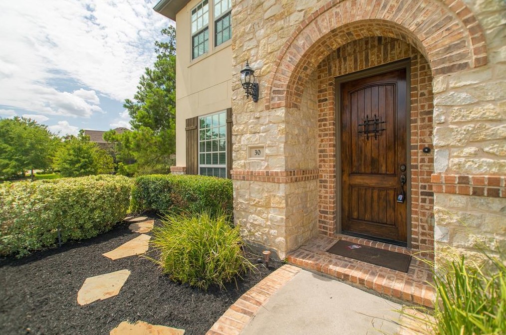 30 Mohawk Path Pl, Spring TX  77389-5338 exterior