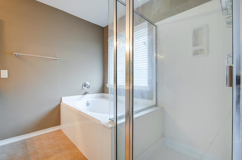 9031 Elm Drake Ln, Humble TX 77338-1170 exterior