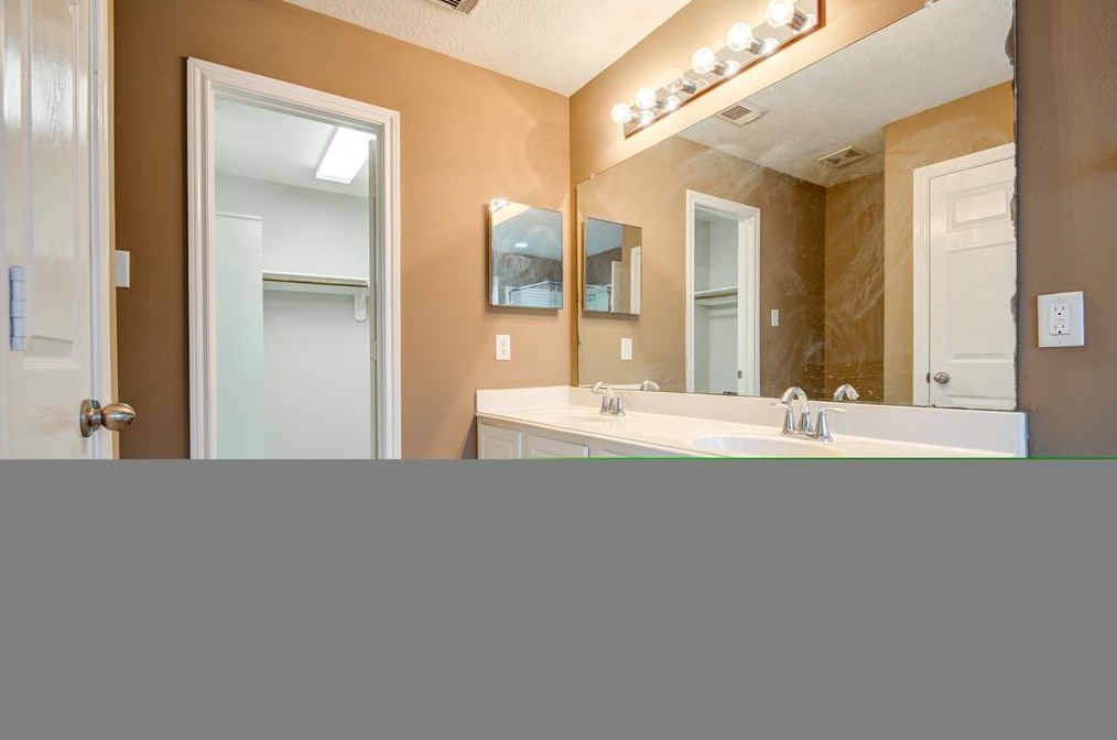 9031 Elm Drake Ln, Humble TX 77338-1170 exterior