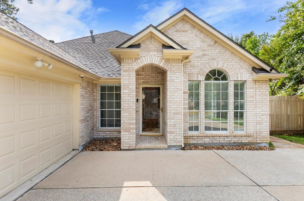 5703 Capella Park Dr, Spring TX  77379-2476 exterior