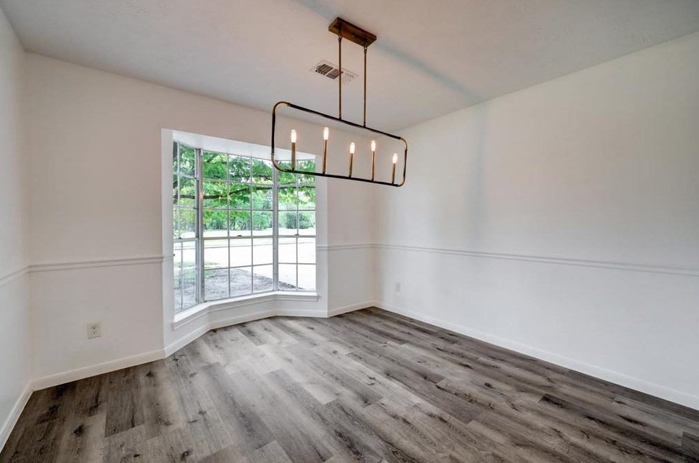 5514 Chantilly Ln, Houston TX  77092-5111 exterior