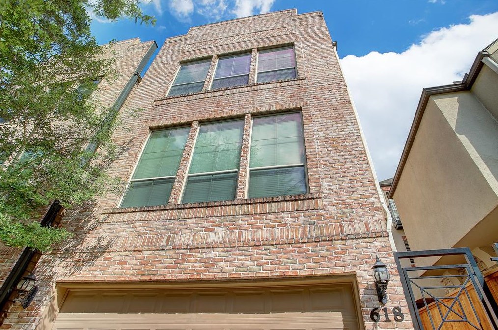 618 Asbury St, Houston TX  77007-5143 exterior