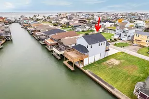230 Bora Bora Dr, Tiki Island, TX 77554 - Photo 35