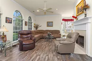 529 Stephen F Austin Dr, Conroe, TX 77302 - Photo 11