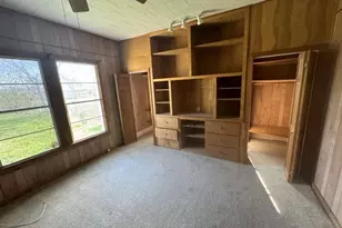 565 N Jefferson St, Goliad, TX 77963 - Photo 9