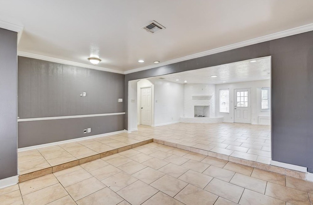 5918 Darkwood Dr, Houston TX  77088-6715 exterior