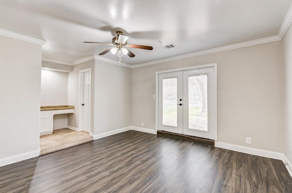 5918 Darkwood Dr, Houston TX  77088-6715 exterior