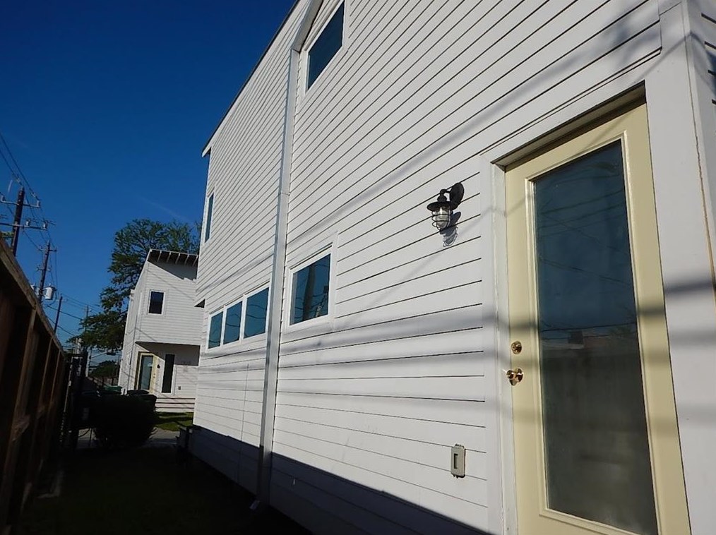 1416 Dumble St, Houston TX  77023-1903 exterior