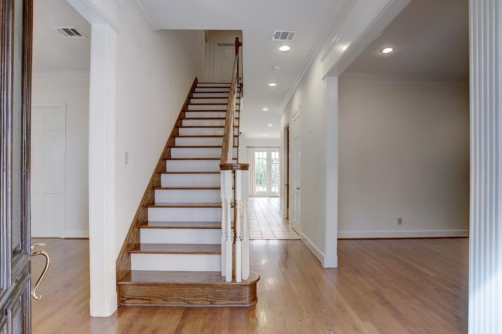 4230 Byron St, Houston TX  77005-3628 exterior