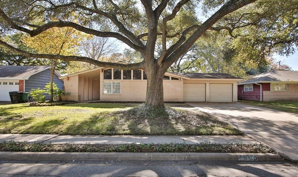 4609 Kinglet St, Houston TX  77035-5035 exterior