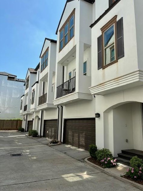 915 17th St, Houston TX  77008-3433 exterior